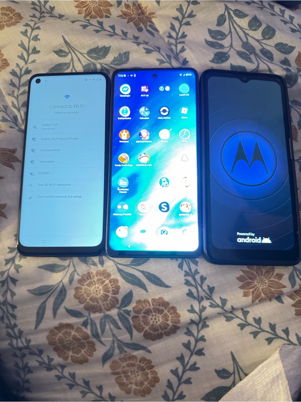 3ANDROID PHONES 5G ,1 one plus nord 5g 128gb,moto G motorola 5 G mint!